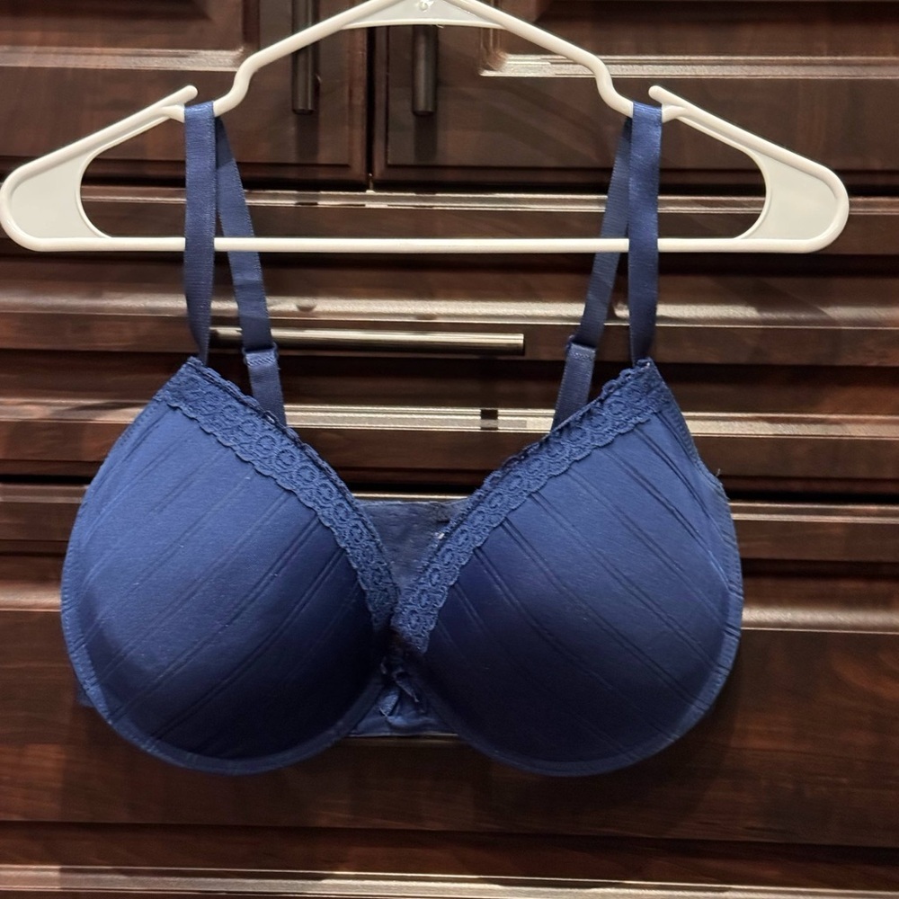 Elegant Blue Lace Trim Bra 38D good back support bra underwire